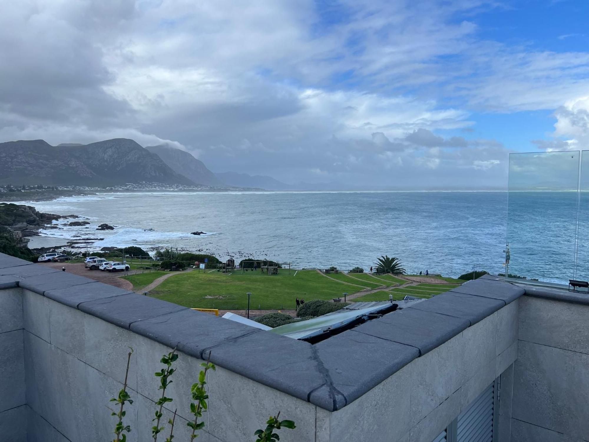 Hermanus Waterfront Apartment No 17 Kültér fotó