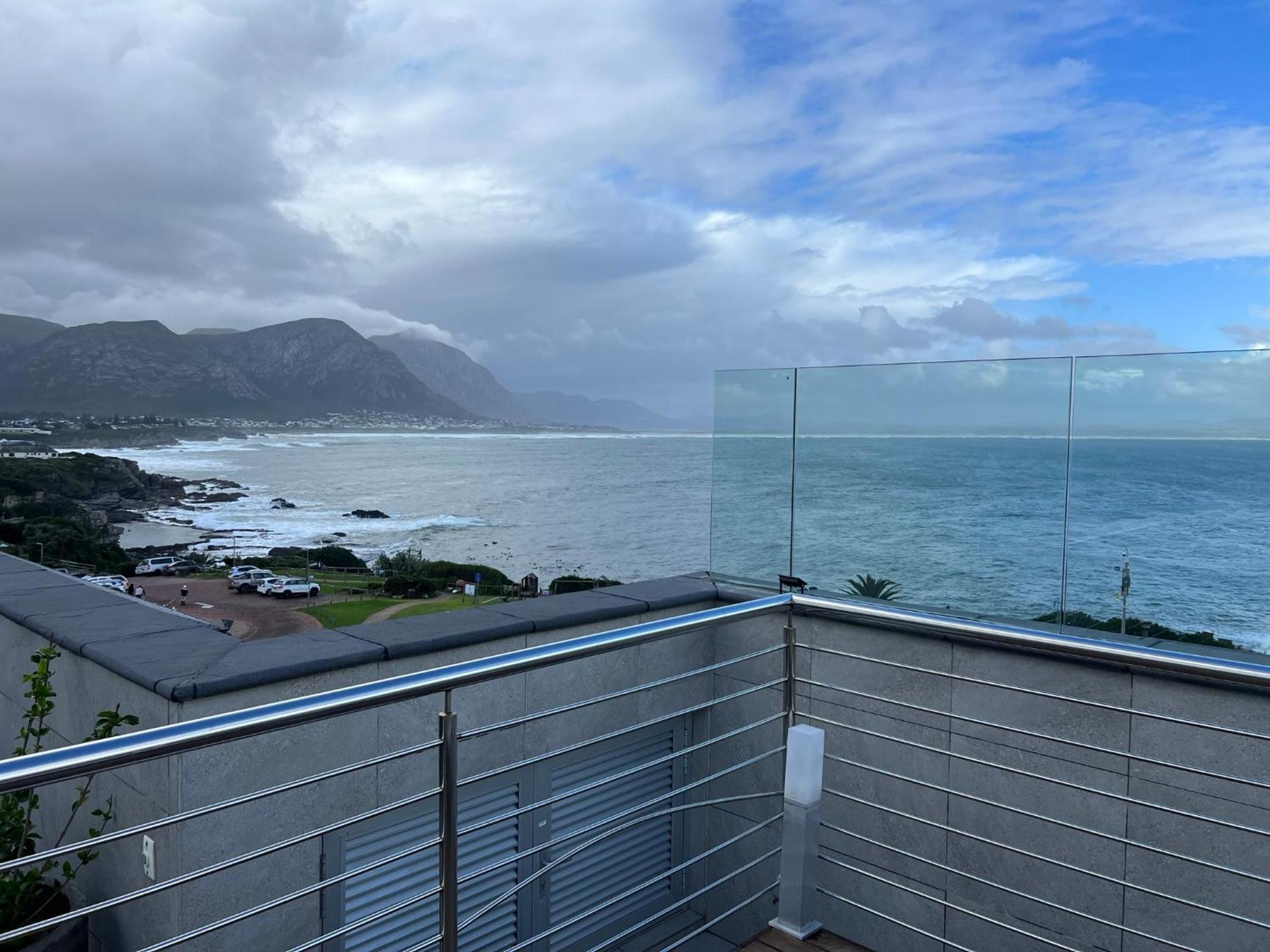 Hermanus Waterfront Apartment No 17 Kültér fotó